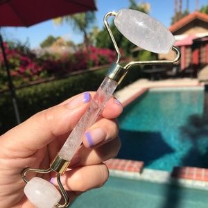 Quartz Crystal Face Roller